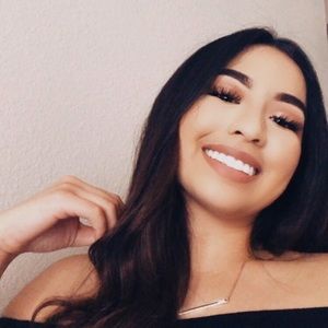 Meet your Posher, Deanna